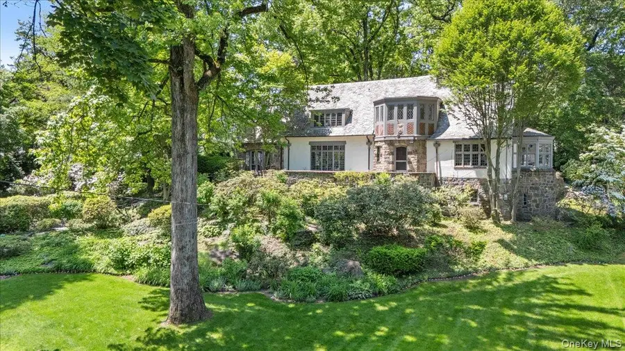 8 South Drive, Larchmont, NY 10538 - #2