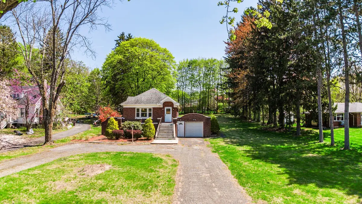 263 Quassaick Avenue, New Windsor, NY 12553 - Image #1