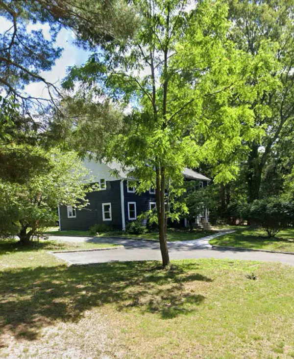 30 New Mill Road, Smithtown, NY 11787