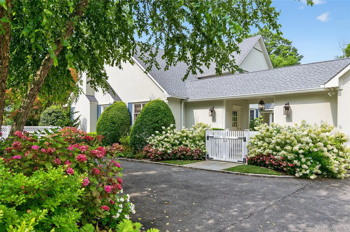 11 Morgan Lane, Locust Valley, NY 11560 - Image #1