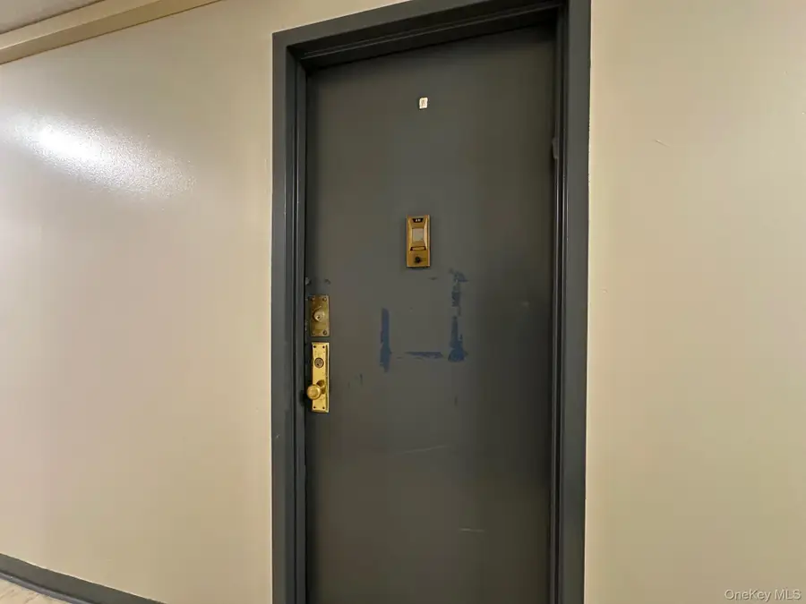 2550 Olinville Avenue #8M, Bronx, NY 10467 - Image #2