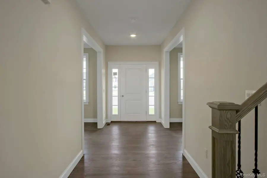 47 Dartmouth Drive, Poughkeepsie, NY 12603 - Image #3