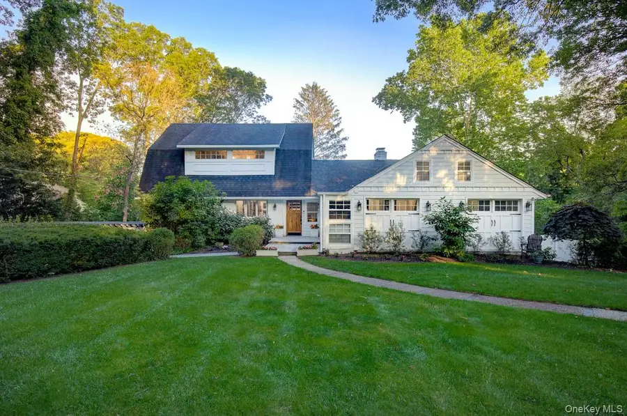 2 Spring Hollow Road, Centerport, NY 11721 - Image #2