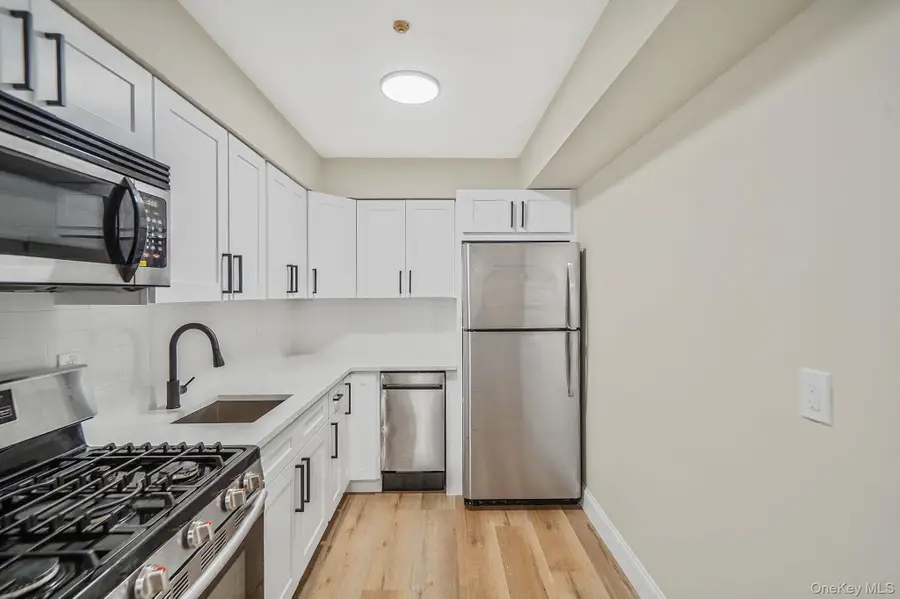 51 Pointe Circle S #51, Coram, NY 11727 - Image #2