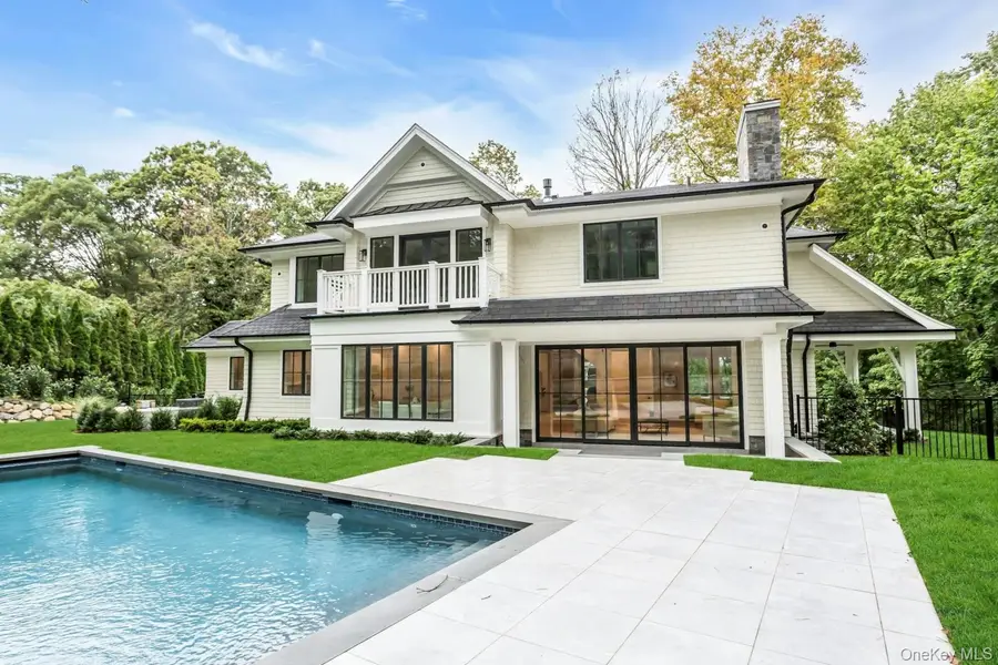 80 The Oaks, Roslyn Estates, NY 11576 - Image #2