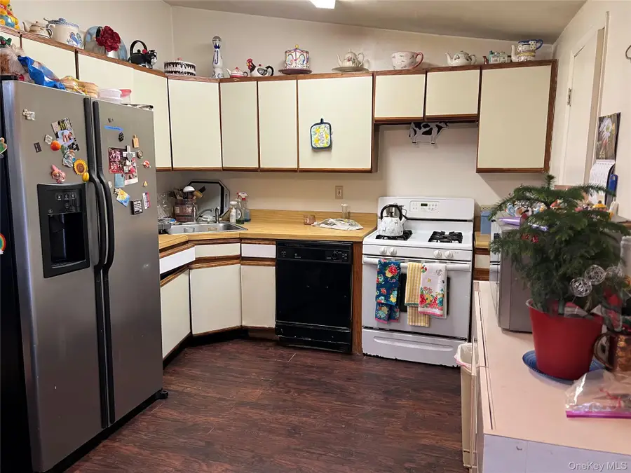 78 Samuel Street, Ronkonkoma, NY 11779 - Image #2