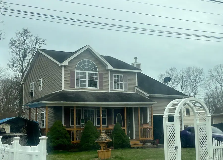 52 Arpage Drive E, Shirley, NY 11967 - Image #2