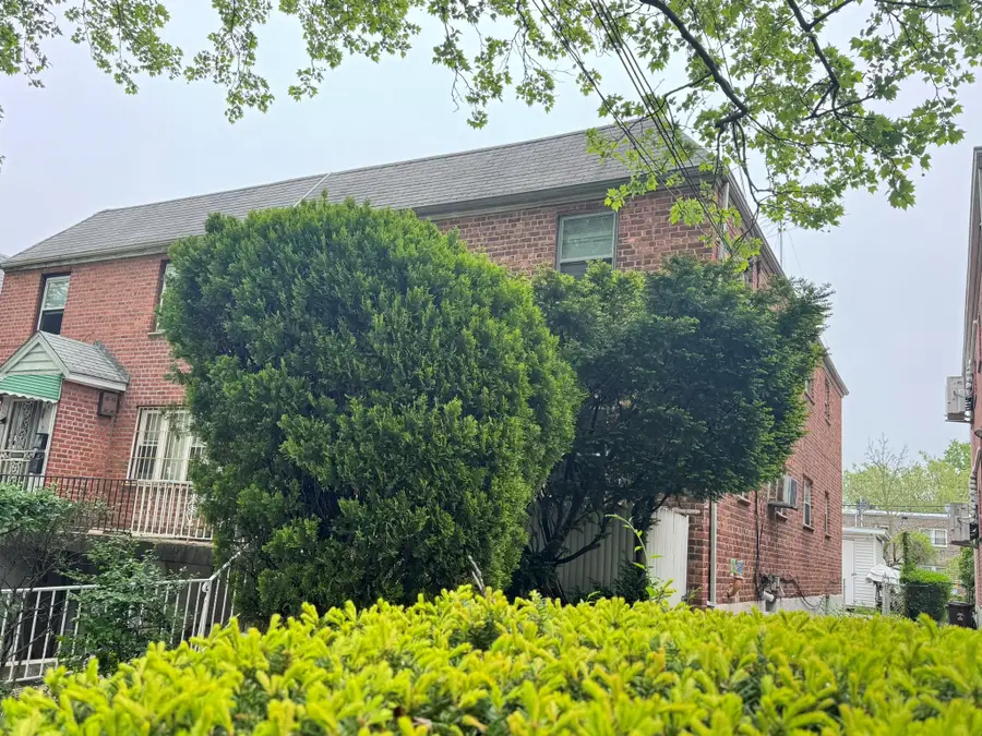 67-07 Fresh Meadow Lane, Fresh Meadows, NY 11365 - Image #2