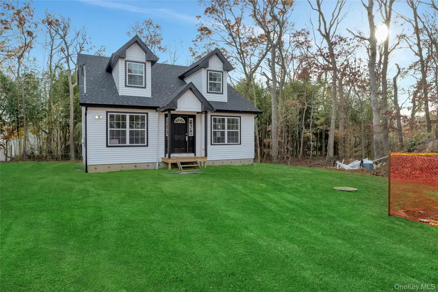 487 Neighborhood Road, Shirley, NY 11967 - Image #2