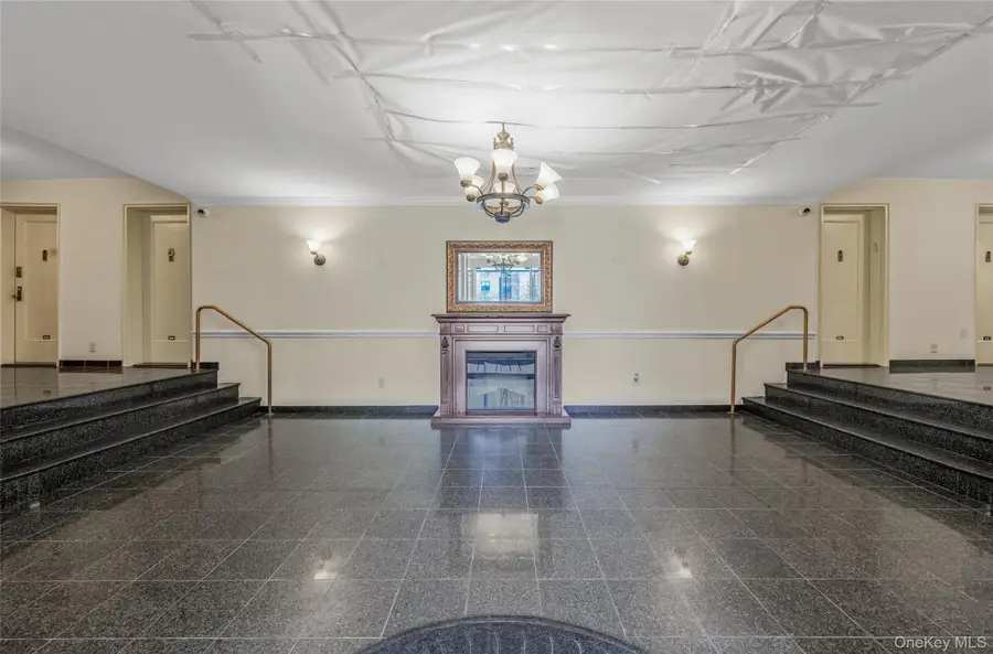 15 Canterbury Road #C23, Great Neck, NY 11021 - Image #3