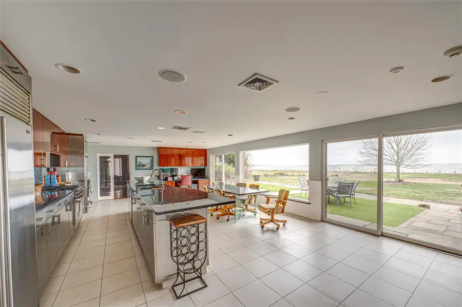 101 West Lane, Bay Shore, NY 11706 - Image #3