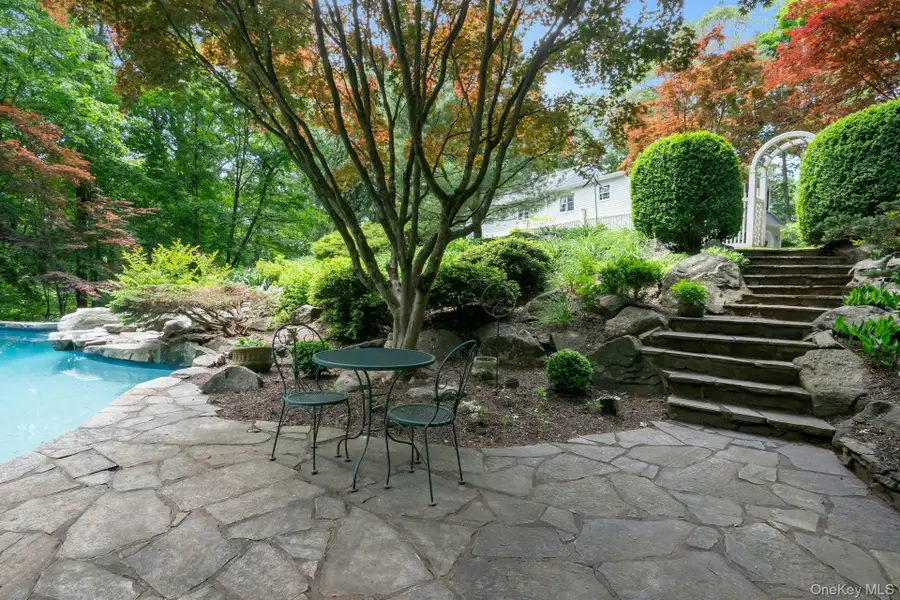 12 Woodland Court S, Bedford, NY 10506 - Image #3