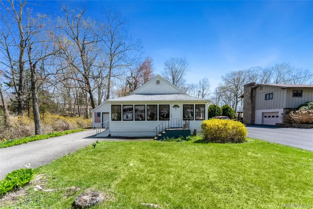 30 Julie Lane, Greenwood Lake, NY 10925 - Image #1