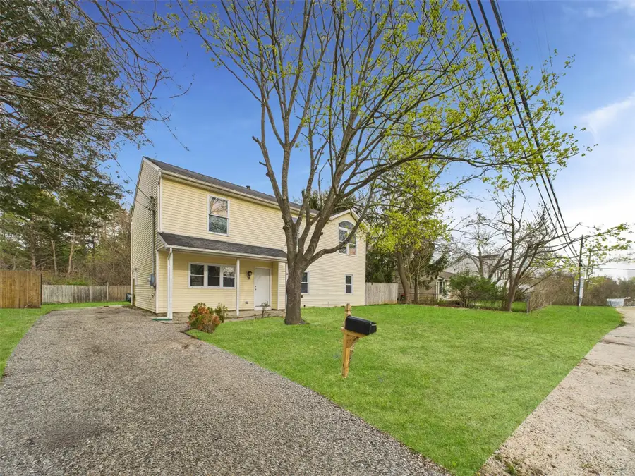 613 Bourdois Avenue, Bellport, NY 11713 - Image #2