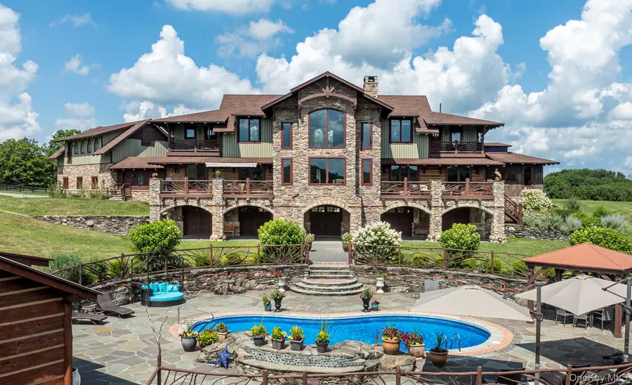 165 Drake Road, Pleasant Valley, NY 12569 - Image #2