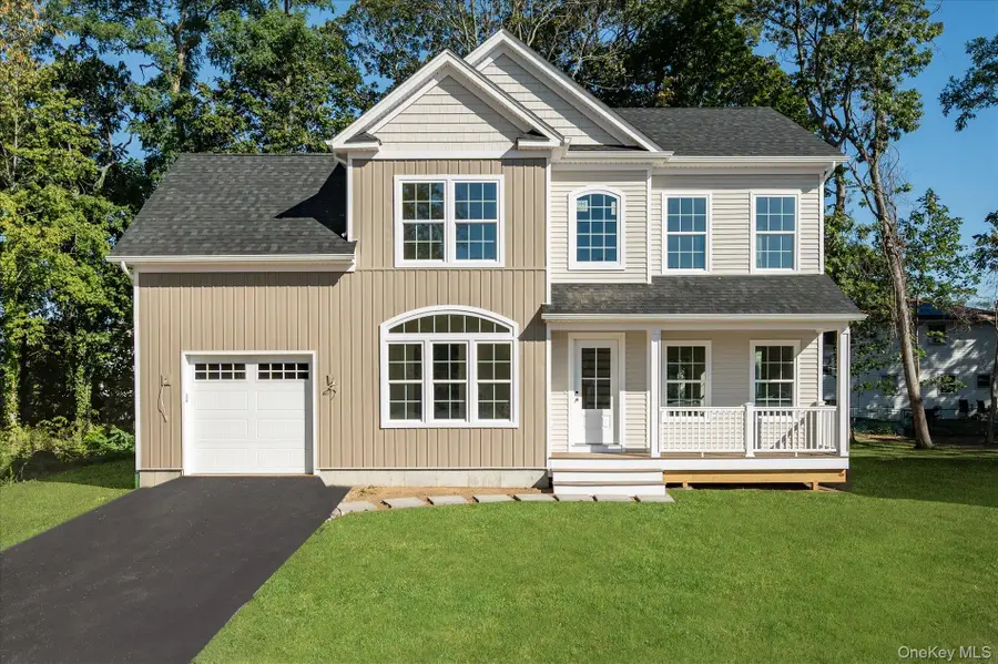 4 Gail-grace Court, Copiague, NY 11726 - Image #2