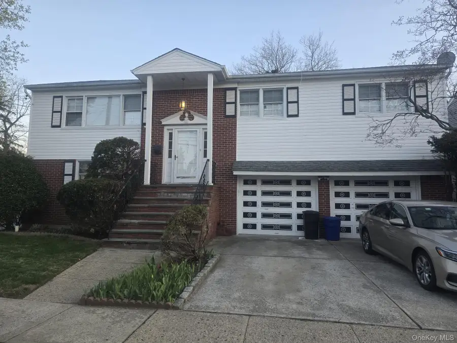 1571 Greenway Boulevard, Valley Stream, NY 11580 - Image #3