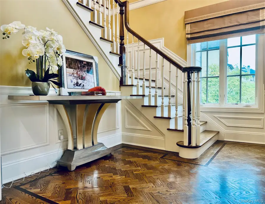 9 Earle Drive, Muttontown, NY 11791 - Image #3