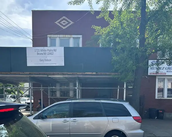 1721 White Plains Road, Bronx, NY 10462