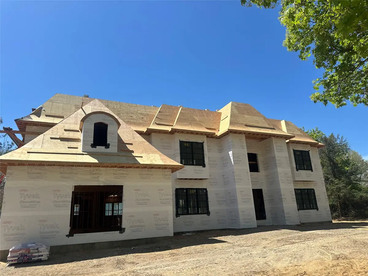 3 Wedgewood Drive, Dix Hills, NY 11746 - Image #1