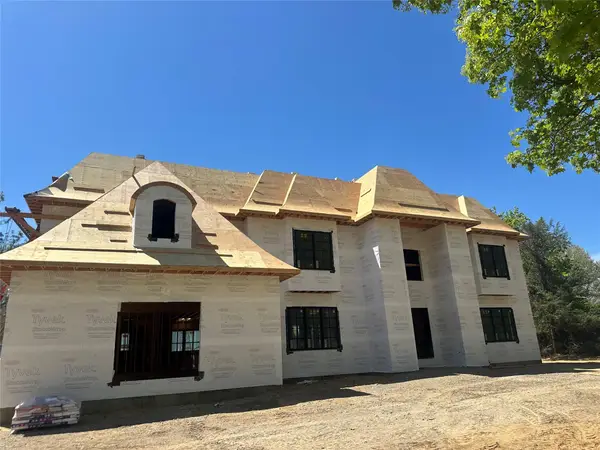 3 Wedgewood Drive, Dix Hills, NY 11746