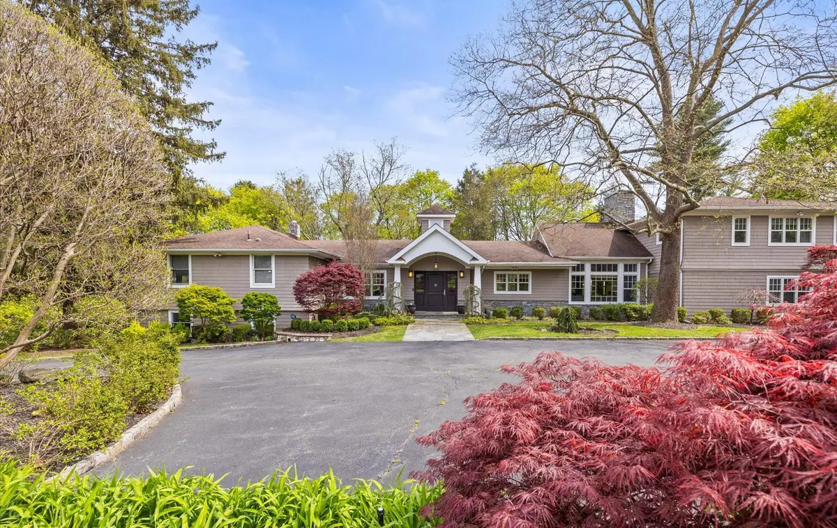 3 Tappentown Lane, Brookville, NY 11545 - Image #1