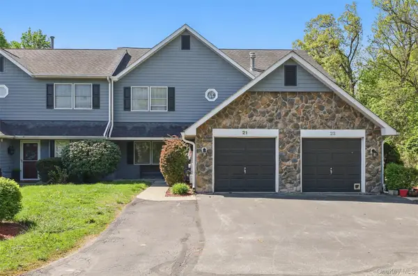 21 Lamplight Street, Beacon, NY 12508