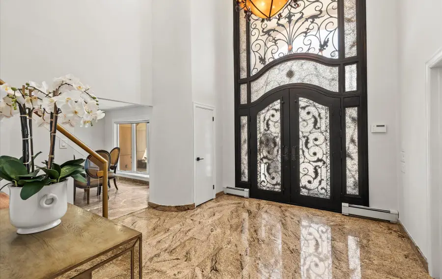 5 Glen Hill Court, Dix Hills, NY 11746 - Image #3