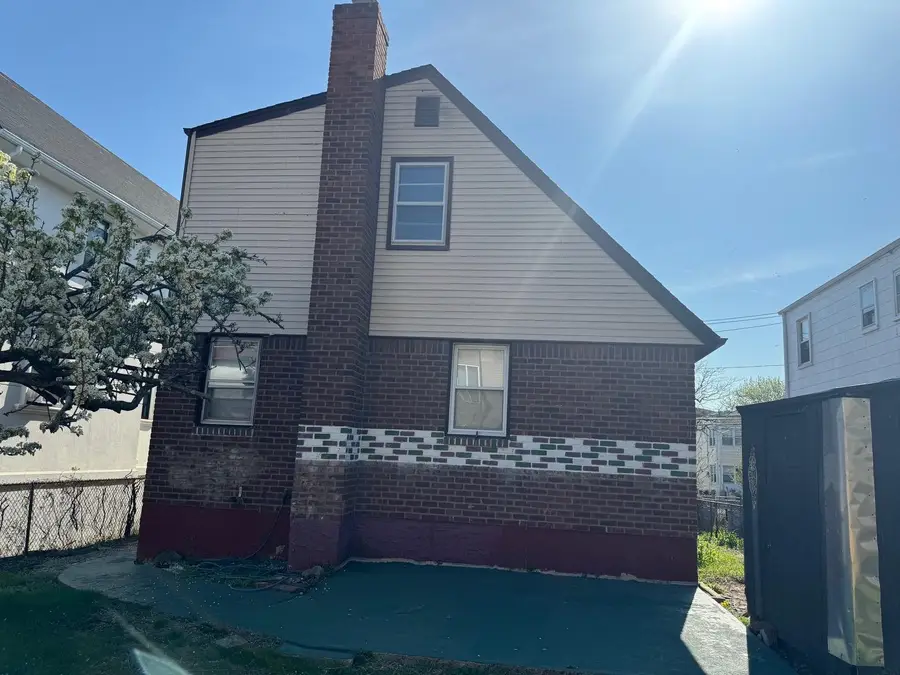 253 Beach 12th Street, Far Rockaway, NY 11691 - Image #2