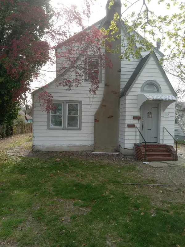 28 Oneill Avenue, Bay Shore, NY 11706