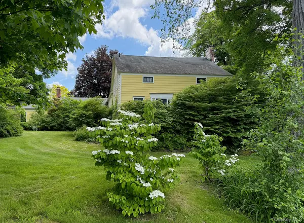 226 County Route 17, Chatham, NY 12184