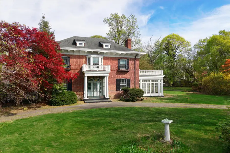 44 North Drive, Manhasset, NY 11030 - Image #3