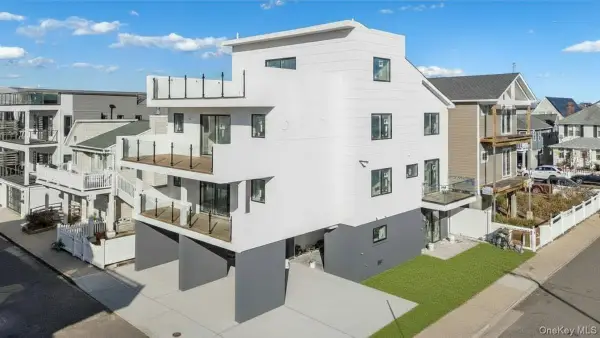 56 Oregon Street, Long Beach, NY 11561