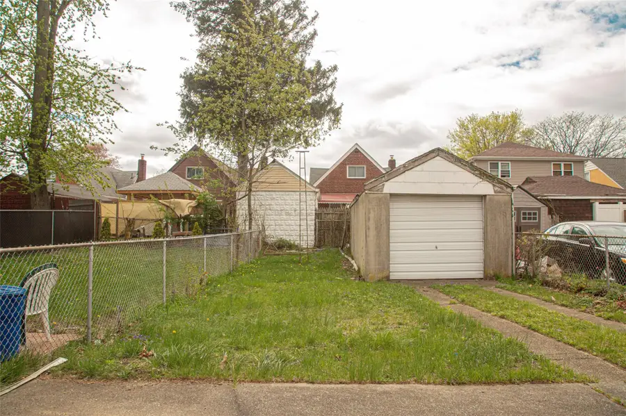 114-22 197 Street, Saint Albans, NY 11412 - Image #3