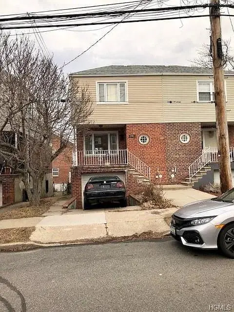 2572 Pearsall Avenue, Bronx, NY 10469
