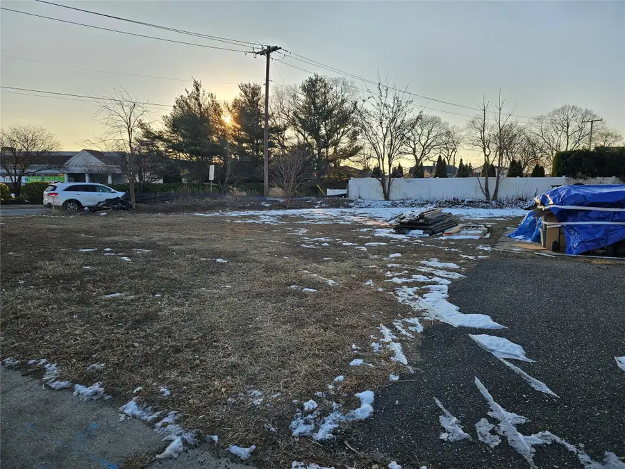 Beach Street, Union Boulevard, West Islip, NY  - Image #2