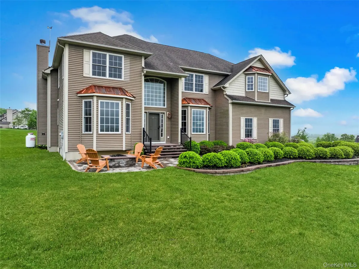 54 Fox Hill Run, Rock Tavern, NY 12575 - Image #1