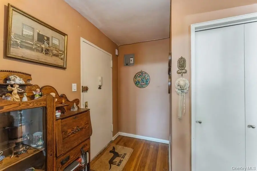 61 Maine Avenue #B21, Rockville Centre, NY 11570 - Image #2