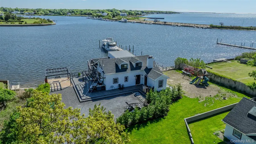 53 Old Neck Road S, Center Moriches, NY 11934 - Image #2