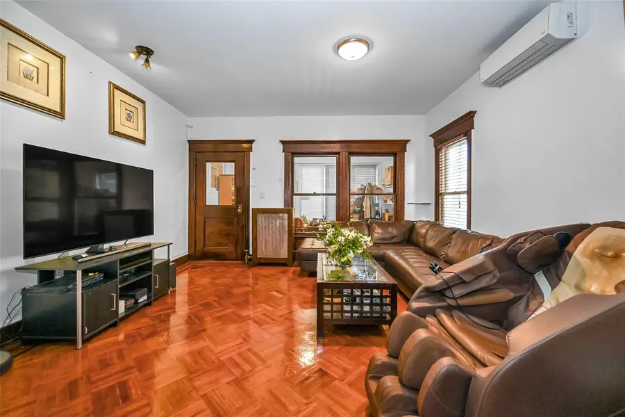 87-71 111th Street, Richmond Hill, NY 11418 - Image #2