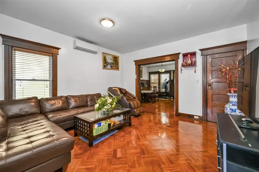 87-71 111th Street, Richmond Hill, NY 11418 - Image #3