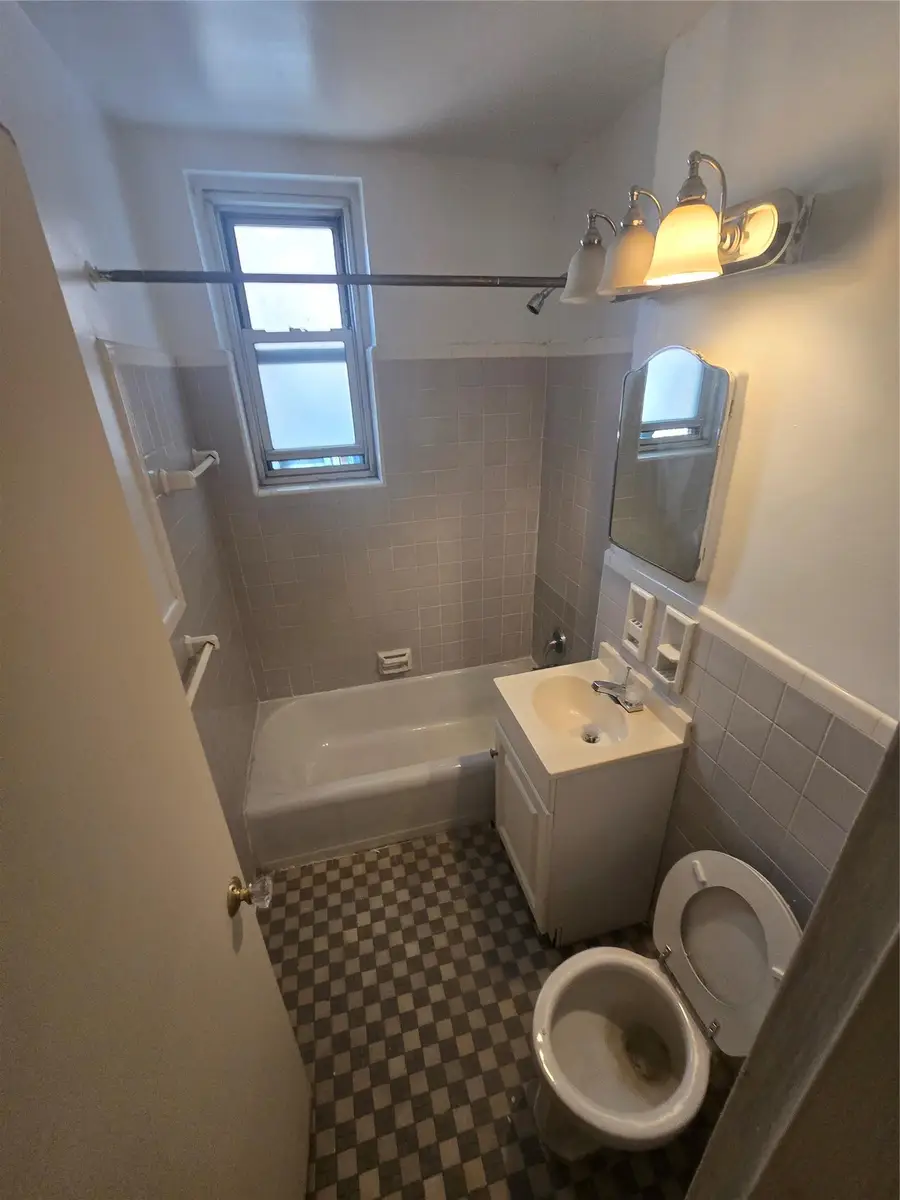 1475 Thieriot Avenue #4J, Bronx, NY 10460 - Image #3