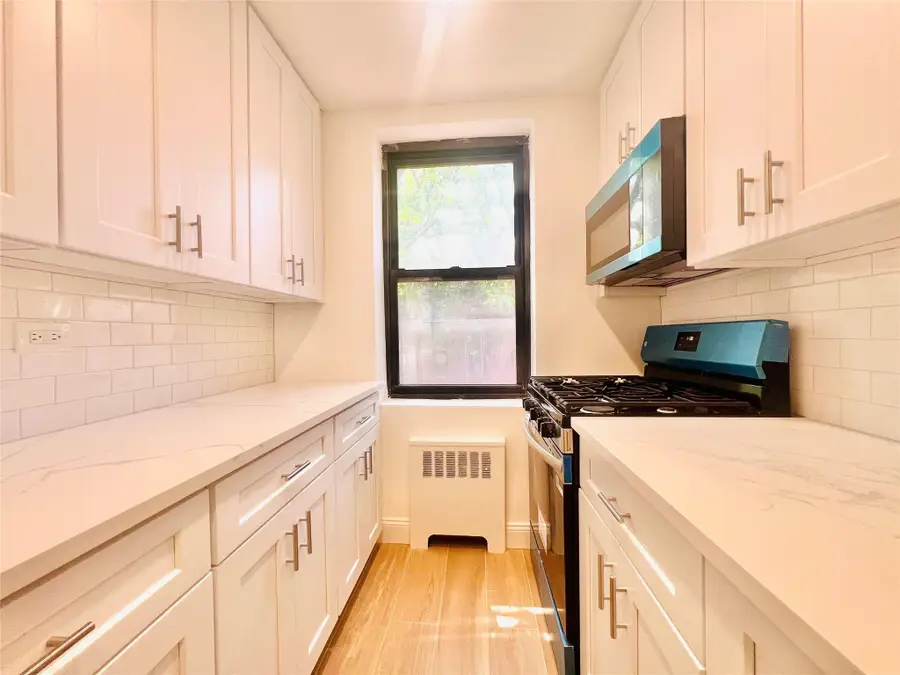 32-22 89 St #204, East Elmhurst, NY 11369 - Image #3