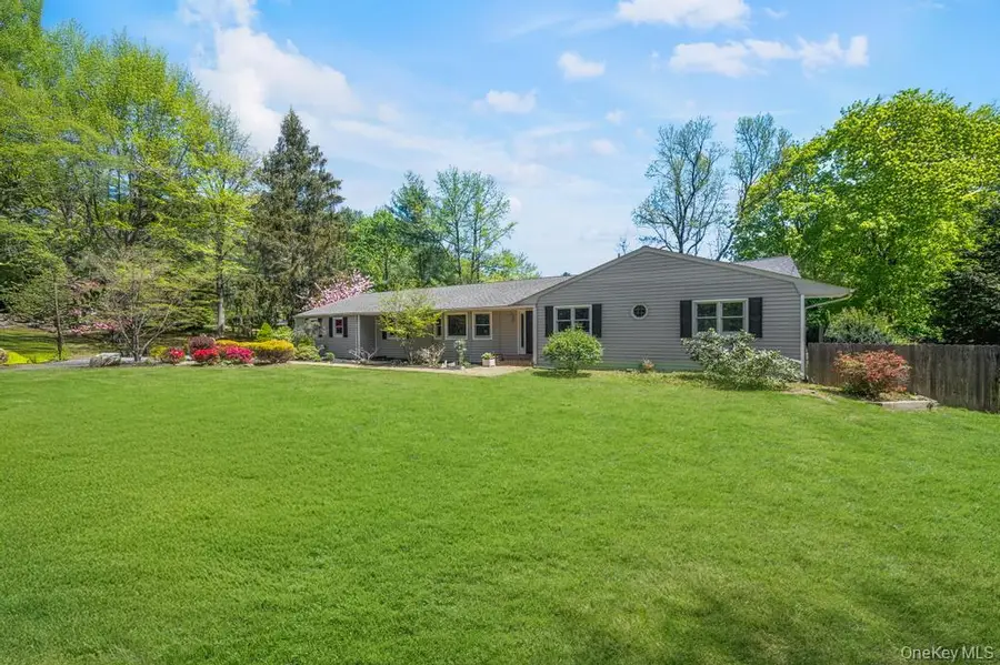 85 Meadow Glen Road, Fort Salonga, NY 11768 - Image #2