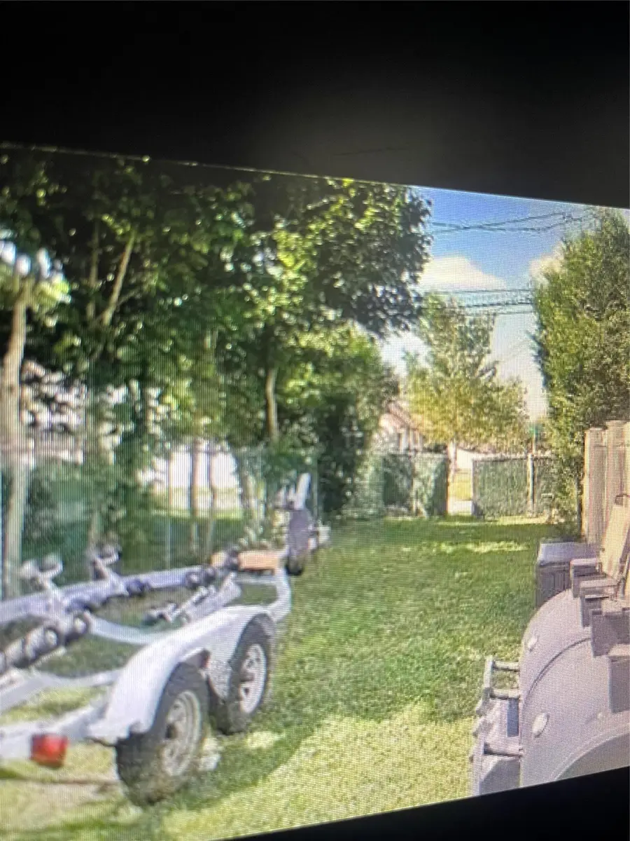 50 Inlet Drive, Lindenhurst, NY 11757 - Image #2