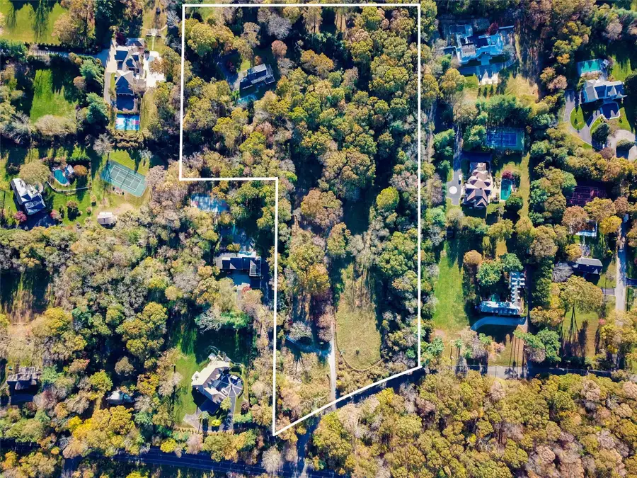1622 Old Cedar Swamp Road, Glen Head, NY 11545 - Image #2