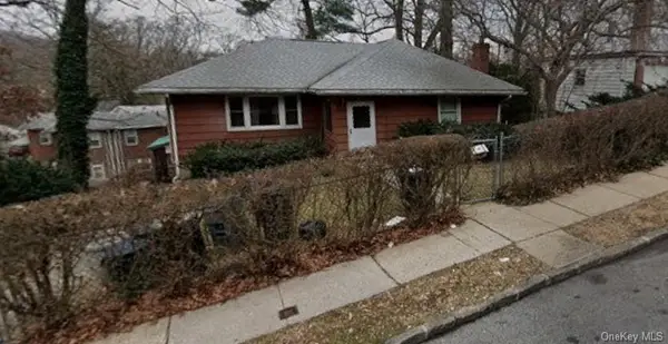 43 Sedgwick Avenue, Yonkers, NY 10705