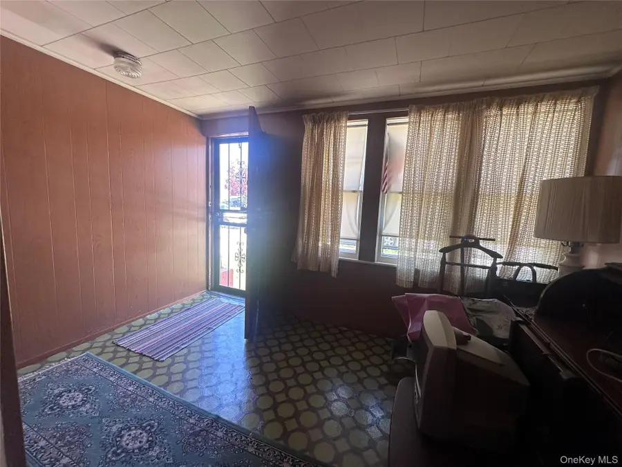 93-22 217 Street, Queens Village, NY 11428 - Image #3