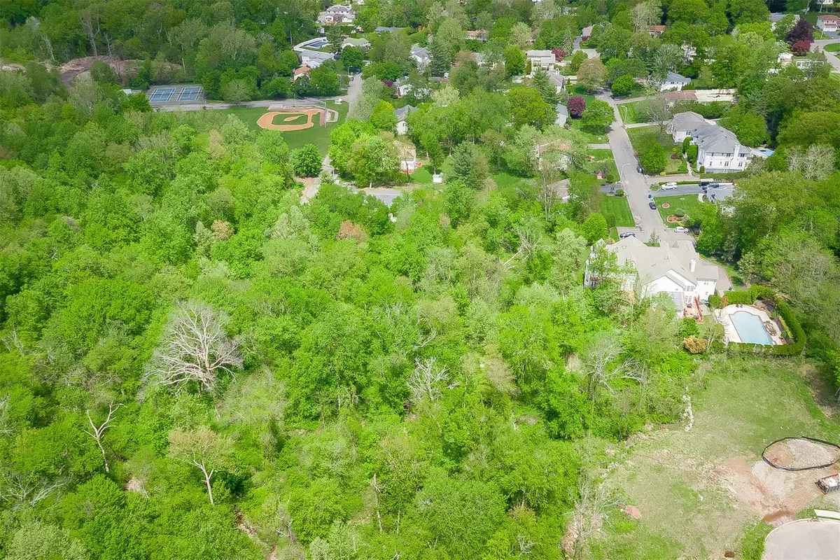 33 Pilgrim Lane, Monsey, NY 10952 - Image #1