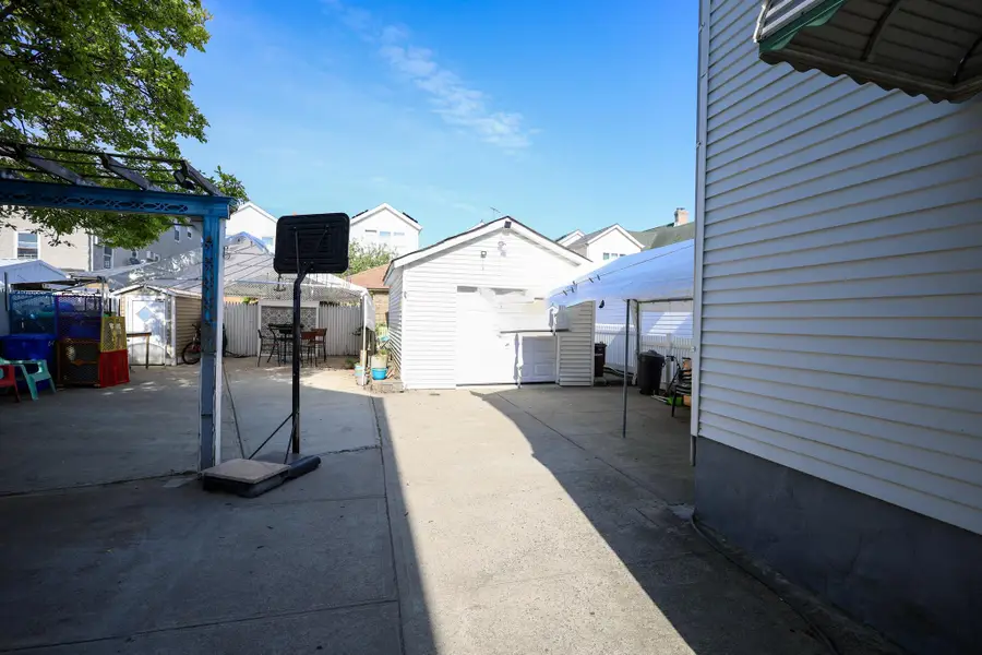 101-23 126th St, South Richmond Hill, NY 11419 - Image #3